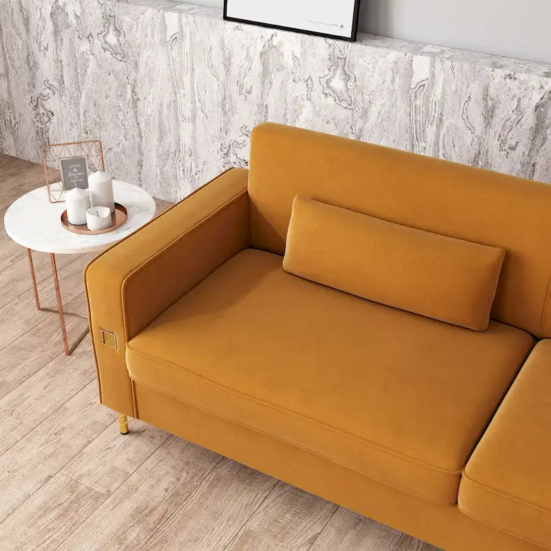 Canapé en velours de luxe avec accents dorés