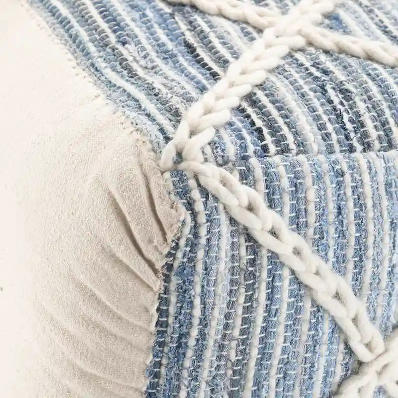 Pouf – Un repose-pieds élégant