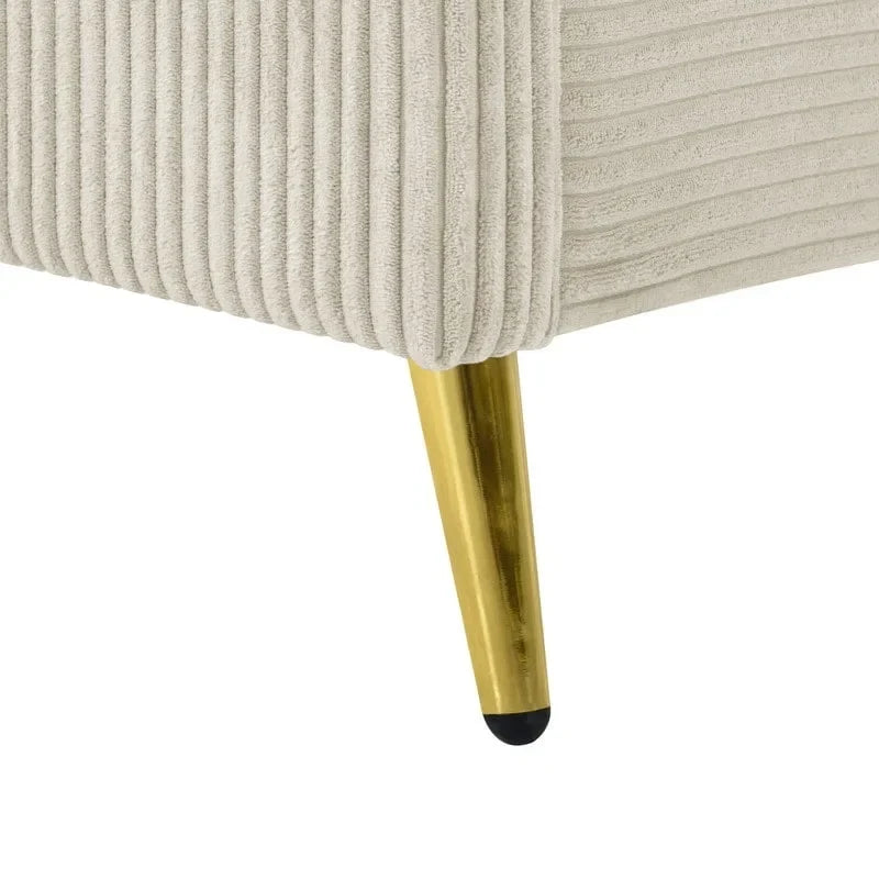 Lit plateforme élégant en bois tapissé avec tête de lit capitonnée